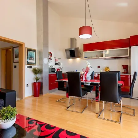 Apartment Ina Pula