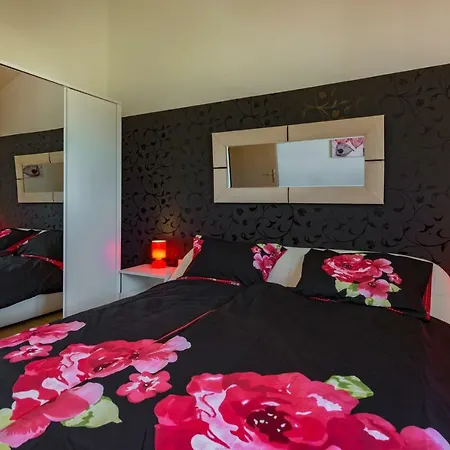 Apartment Ina Pula