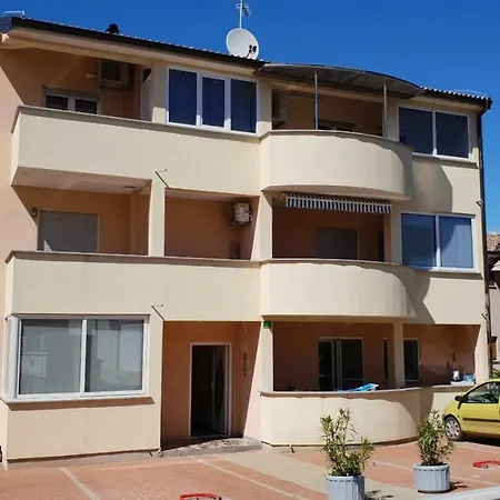 Apartment Ina